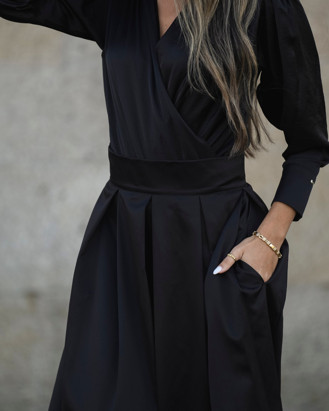 COURAGE SKIRT BLACK