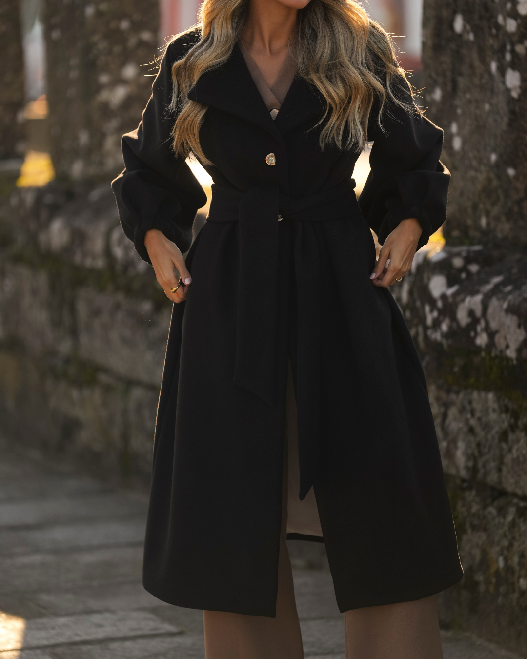 BE SWAN COAT BLACK