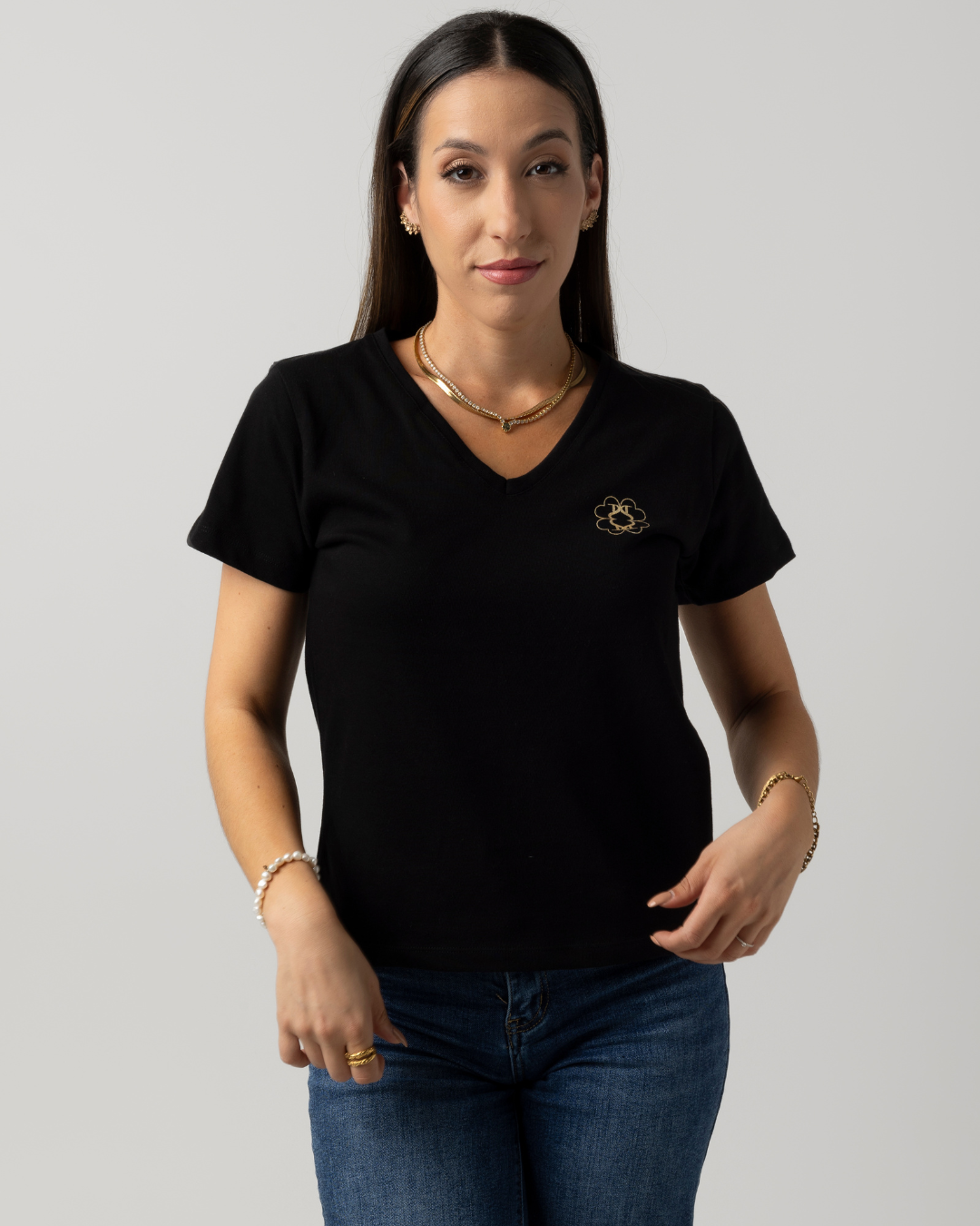 CAMISETA DORADA CORAZÓN NEGRO